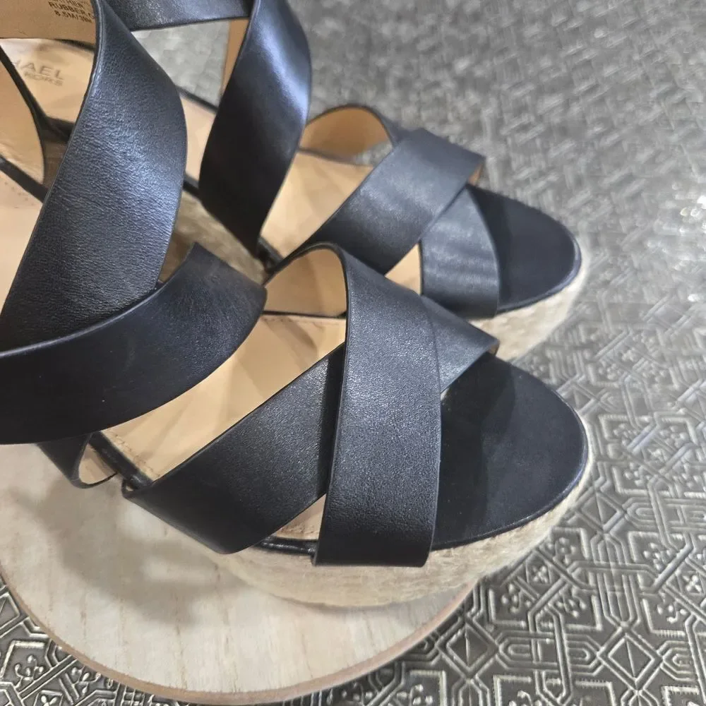 🐢 Michael Kors Black Espiridelles  Wedges 4.5" Heel SIZE 8.5 - Picture 4 of 15